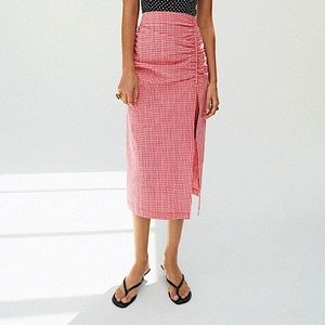 NWT Zara gingham midi skirt with ruched detail (sz M)